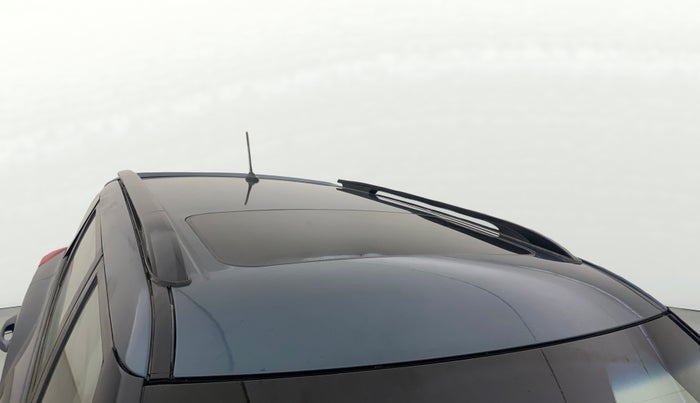 2021 Mahindra XUV300 W8 (O) 1.5 DIESEL, Diesel, Manual, 32,332 km, Roof