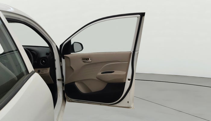 2019 Hyundai NEW SANTRO SPORTZ CNG, CNG, Manual, 80,557 km, RHS Front Door