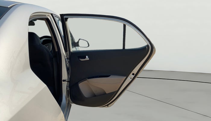 2014 Hyundai Xcent SX 1.2 (O), Petrol, Manual, 86,839 km, RHS Rear Door