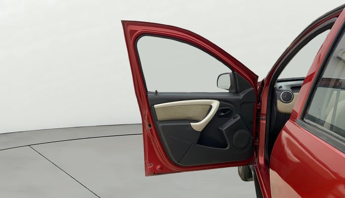 2014 Renault Duster RXL PETROL, Petrol, Manual, 41,936 km, LHS Front Door