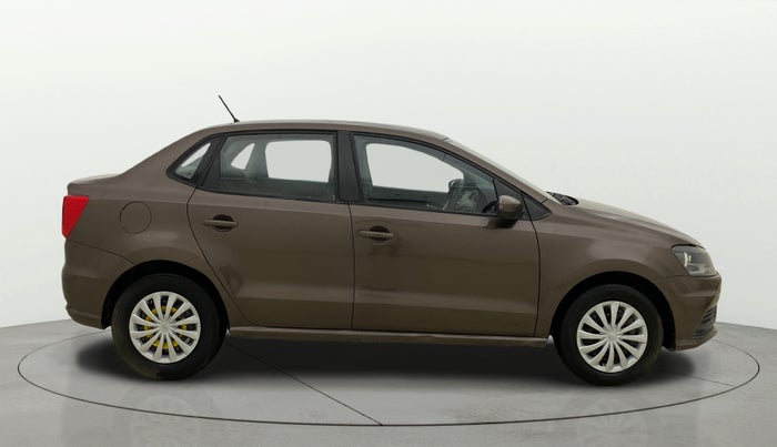 2018 Volkswagen Ameo TRENDLINE 1.0L, CNG, Manual, 1,32,995 km, Right Side View