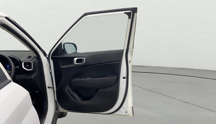 2022 Hyundai VENUE SX 1.0 TURBO IMT, Petrol, Manual, 33,867 km, RHS Front Door