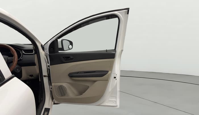 2021 Renault TRIBER RXL MT, Petrol, Manual, 78,327 km, RHS Front Door