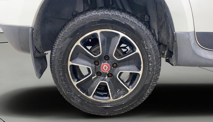 2017 Renault Duster RXS CVT, Petrol, Automatic, 77,297 km, Right Rear Wheel