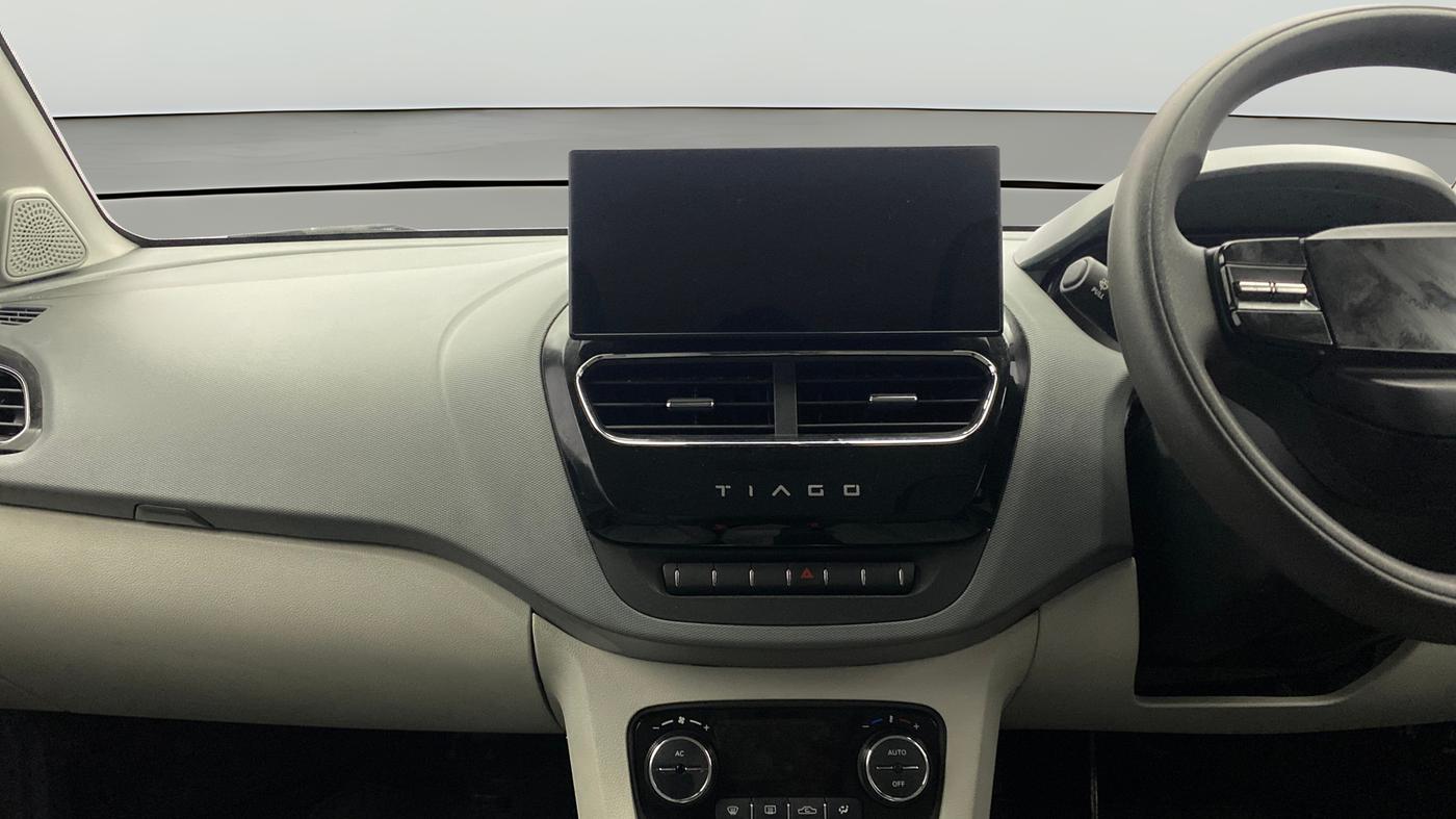 2025 Tata Tiago XZA, Petrol, Automatic, 13,183 km, Air Conditioner