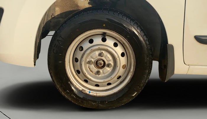 2015 Maruti Wagon R 1.0 LXI CNG, CNG, Manual, 63,864 km, Left Front Wheel