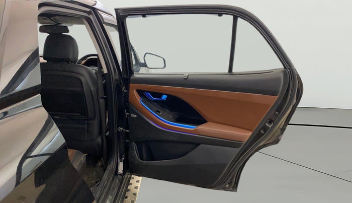 2022 Hyundai ALCAZAR 2.0 SIGNATURE (O) AT 6STR, CNG, Automatic, 32,844 km, RHS Rear Door