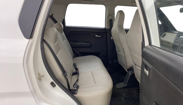 2022 Maruti New Wagon-R VXI CNG 1.0, CNG, Manual, 42,548 km, Right Side Rear Door Cabin