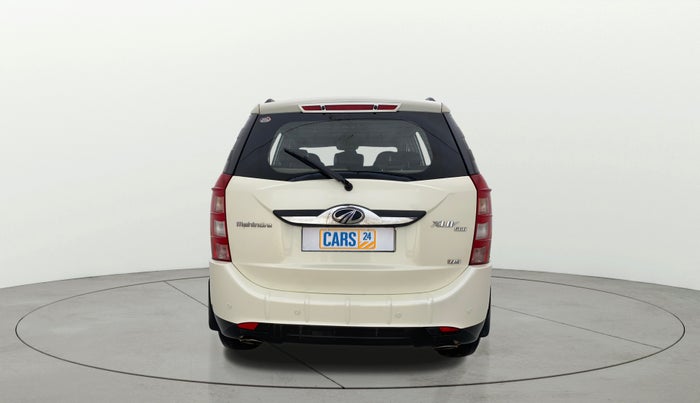 2017 Mahindra XUV500 W9, Diesel, Manual, 74,687 km, Back/Rear