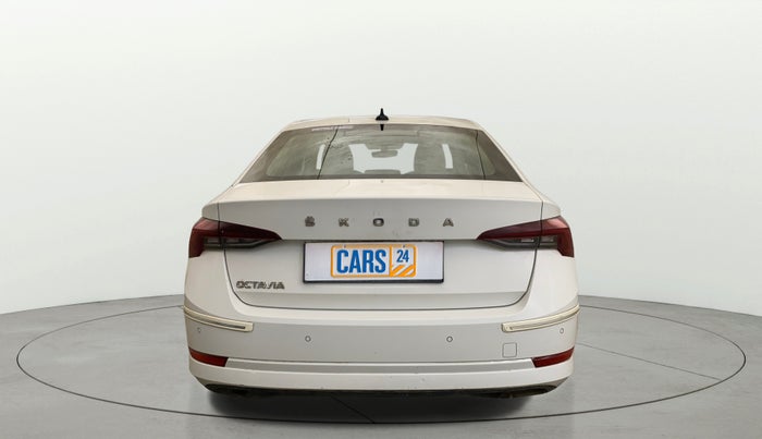 2022 Skoda Octavia STYLE 2.0, Petrol, Automatic, 47,591 km, Back/Rear