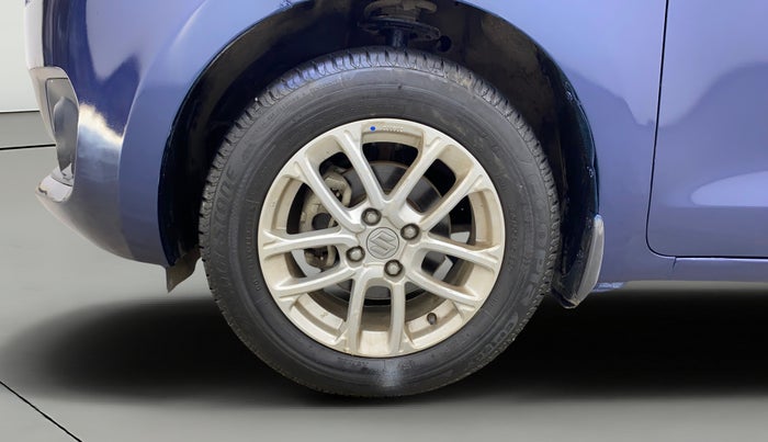 2022 Maruti Swift ZXI AMT, Petrol, Automatic, 29,190 km, Left Front Wheel