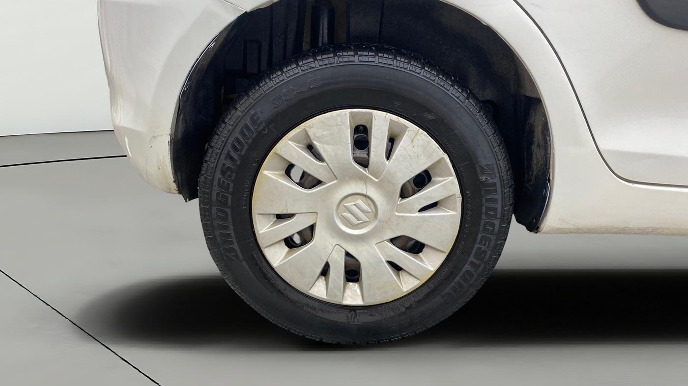 2013 Maruti Swift VDI, Diesel, Manual, 1,49,914 km, Right Rear Wheel