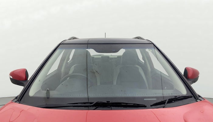 2021 Mahindra XUV300 W8 1.2 PETROL, Petrol, Manual, 58,461 km, Front Windshield