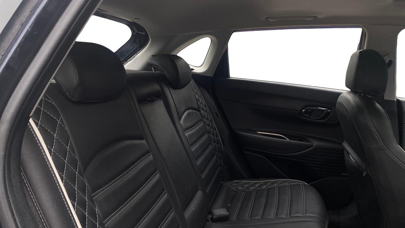 2022 Hyundai NEW I20 ASTA (O) 1.2 AT, Petrol, Automatic, 37,076 km, Right Side Rear Door Cabin