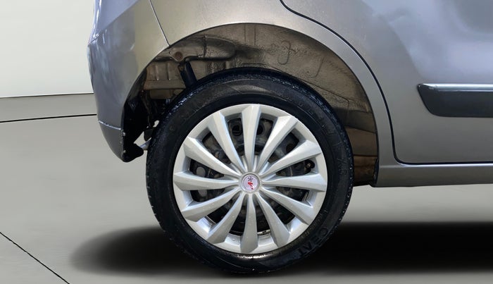 2014 Maruti Wagon R 1.0 VXI, Petrol, Manual, 68,249 km, Right Rear Wheel