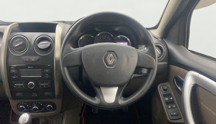 2017 Renault Duster RXL PETROL, Petrol, Manual, 47,171 km, Steering Wheel Close Up