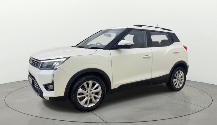 2021 Mahindra XUV300 W8 1.5 DIESEL, Diesel, Manual, 1,28,080 km, Left Front Diagonal
