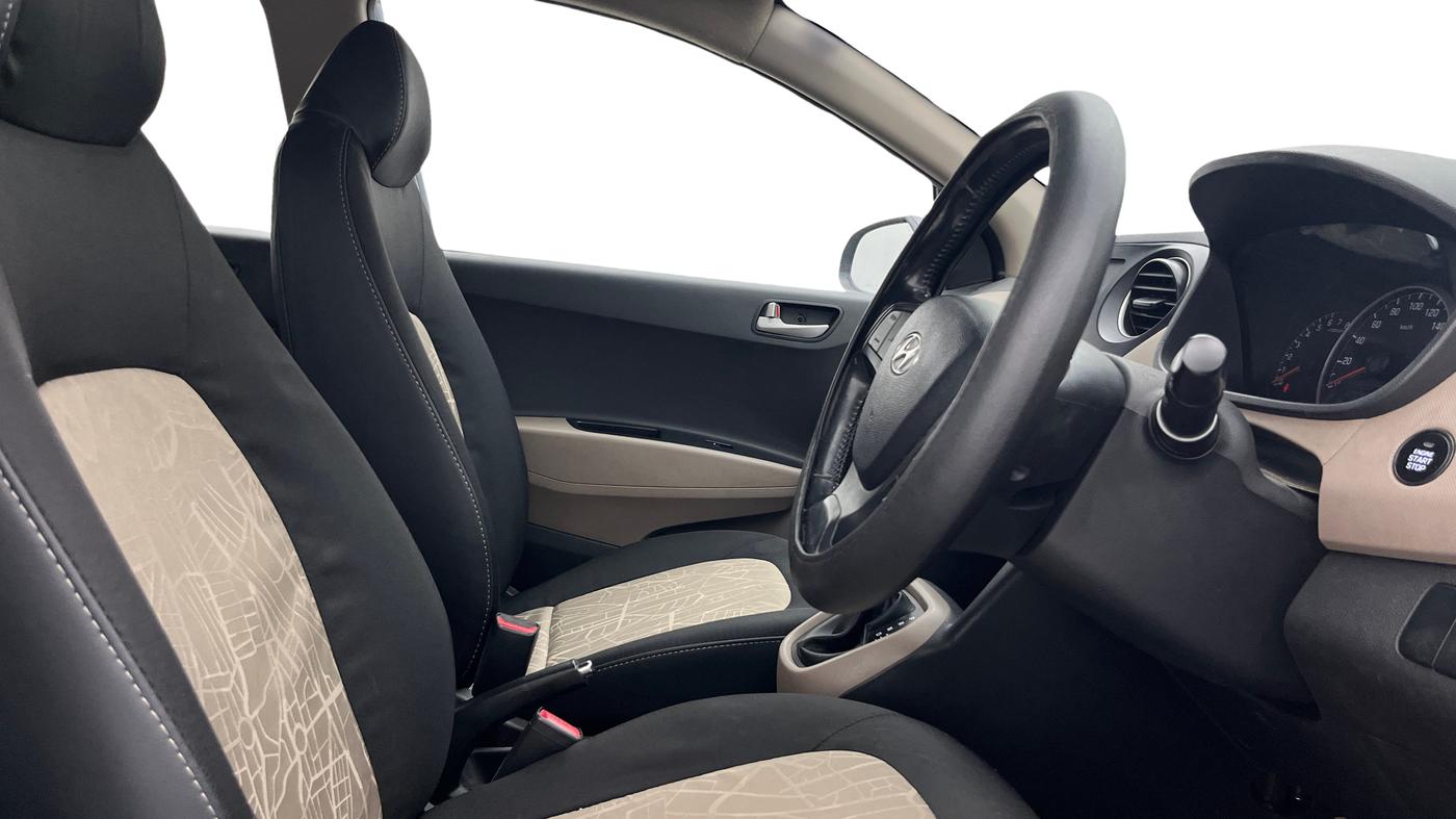 2014 Hyundai Grand i10 ASTA AT 1.2 KAPPA VTVT, Petrol, Automatic, 1,05,530 km, Right Side Front Door Cabin