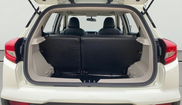 2021 Mahindra XUV300 W4 1.2 PETROL, Petrol, Manual, 26,985 km, Boot Open Zoomed View