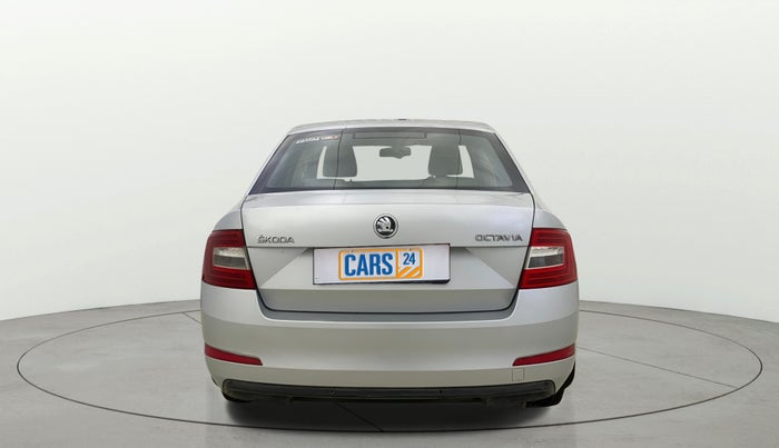 2013 Skoda Octavia ELEGANCE 2.0 TDI AT, Diesel, Automatic, 72,639 km, Back/Rear