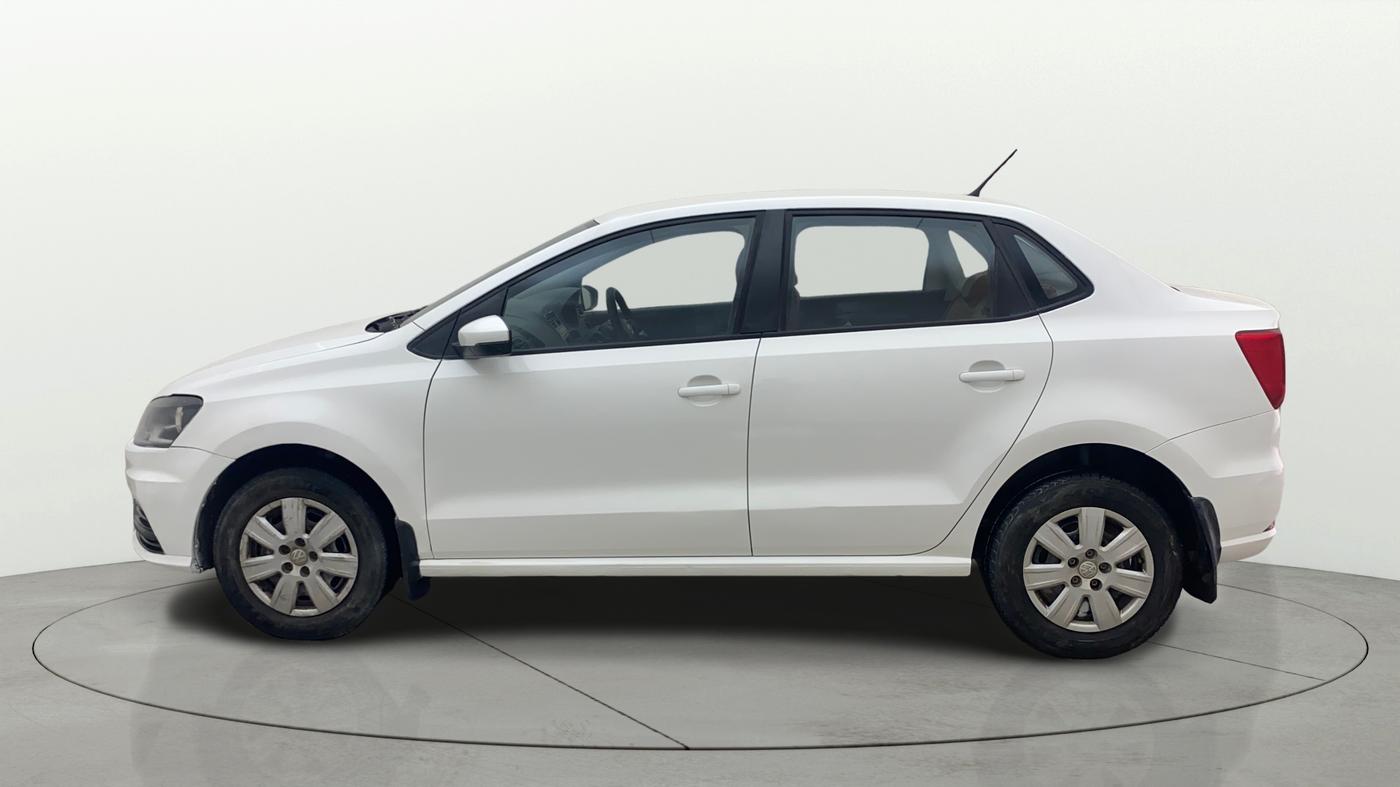 2018 Volkswagen Ameo TRENDLINE 1.5L, Diesel, Manual, 1,17,481 km, Left Side