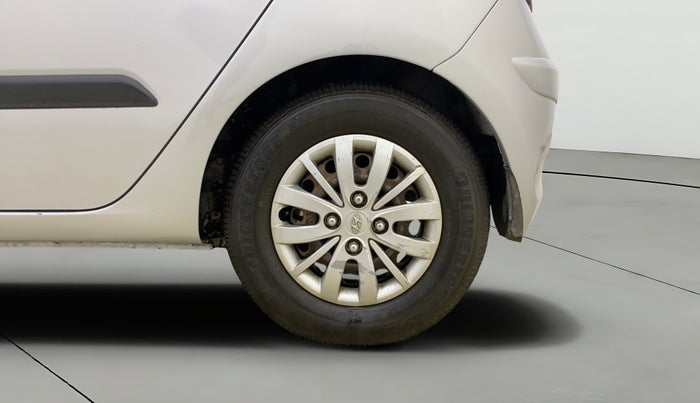 2013 Hyundai i10 SPORTZ 1.1, CNG, Manual, 60,028 km, Left Rear Wheel