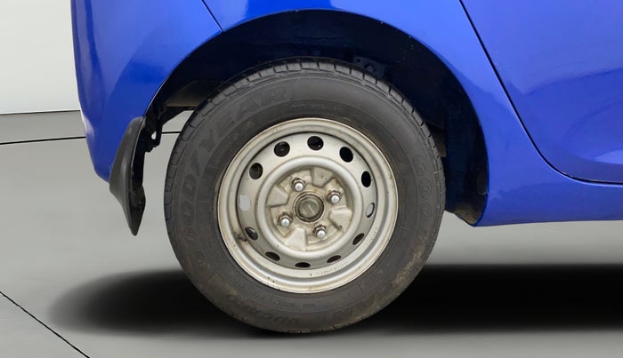 2014 Hyundai Eon D-LITE+, Petrol, Manual, 47,711 km, Right Rear Wheel