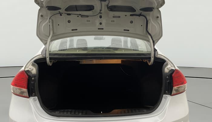 2016 Maruti Ciaz ZDI SHVS, Diesel, Manual, 1,23,397 km, Boot Open Zoomed View