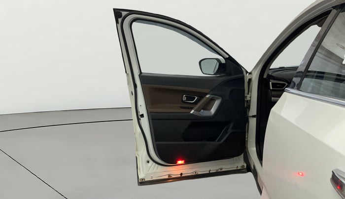 2021 Tata Harrier XZA PLUS 2.0L, Diesel, Automatic, 98,036 km, LHS Front Door