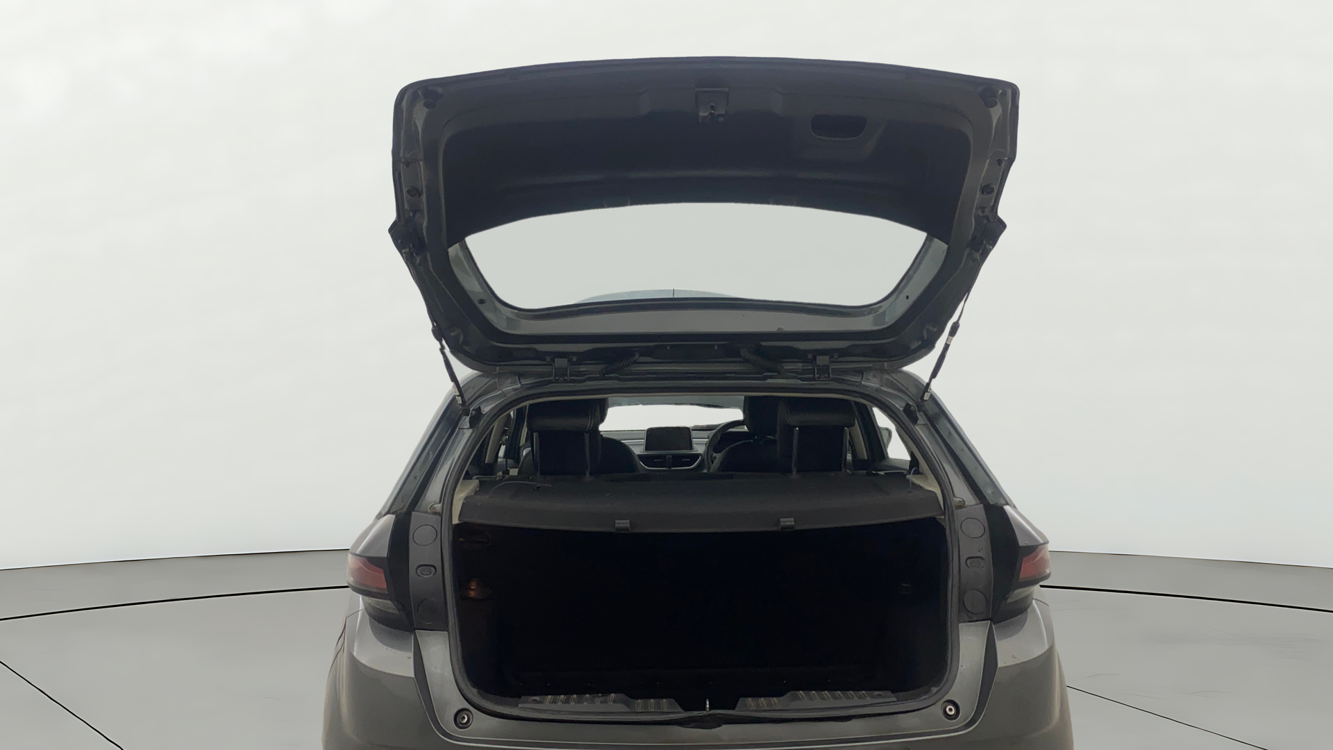 camera-Boot-Door-Open