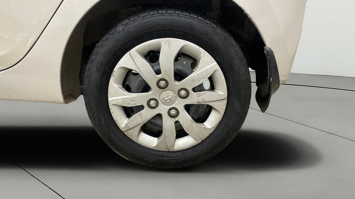 2014 Hyundai Eon MAGNA +, Petrol, Manual, 39,876 km, Left Rear Wheel