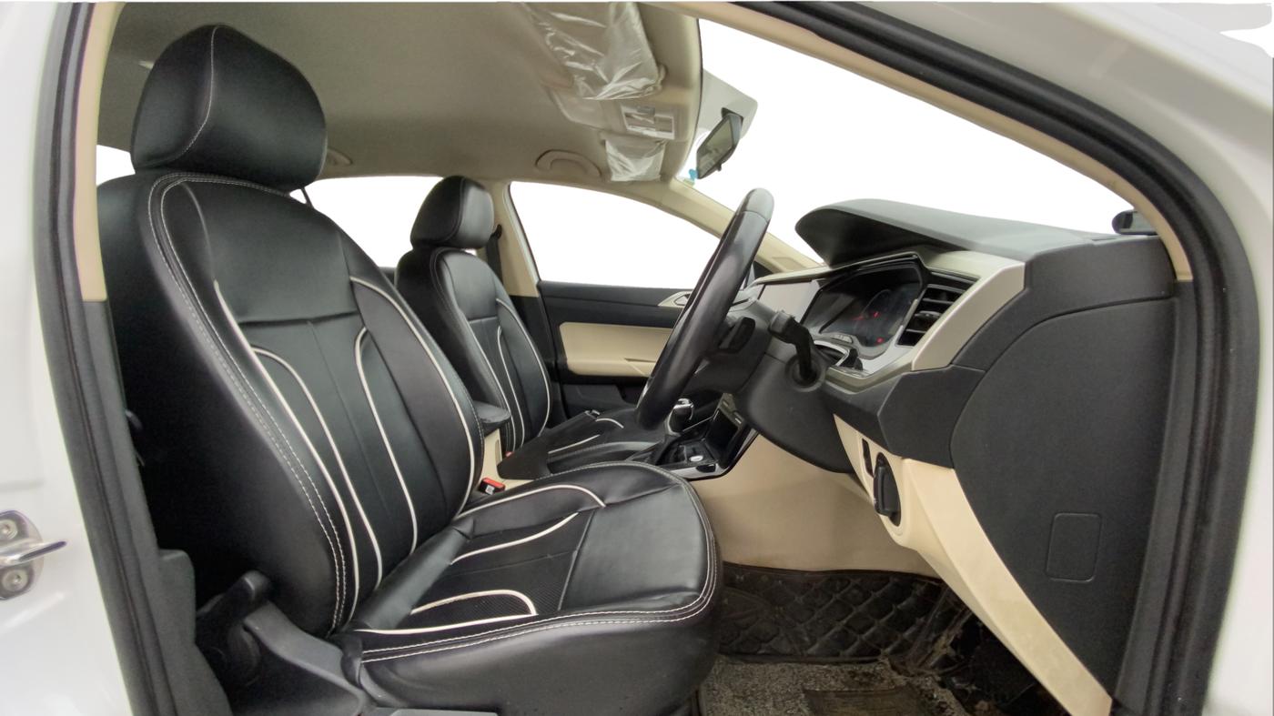2022 Volkswagen VIRTUS HIGHLINE TSI 1.0 AT, Petrol, Automatic, 65,564 km, Right Side Front Door Cabin