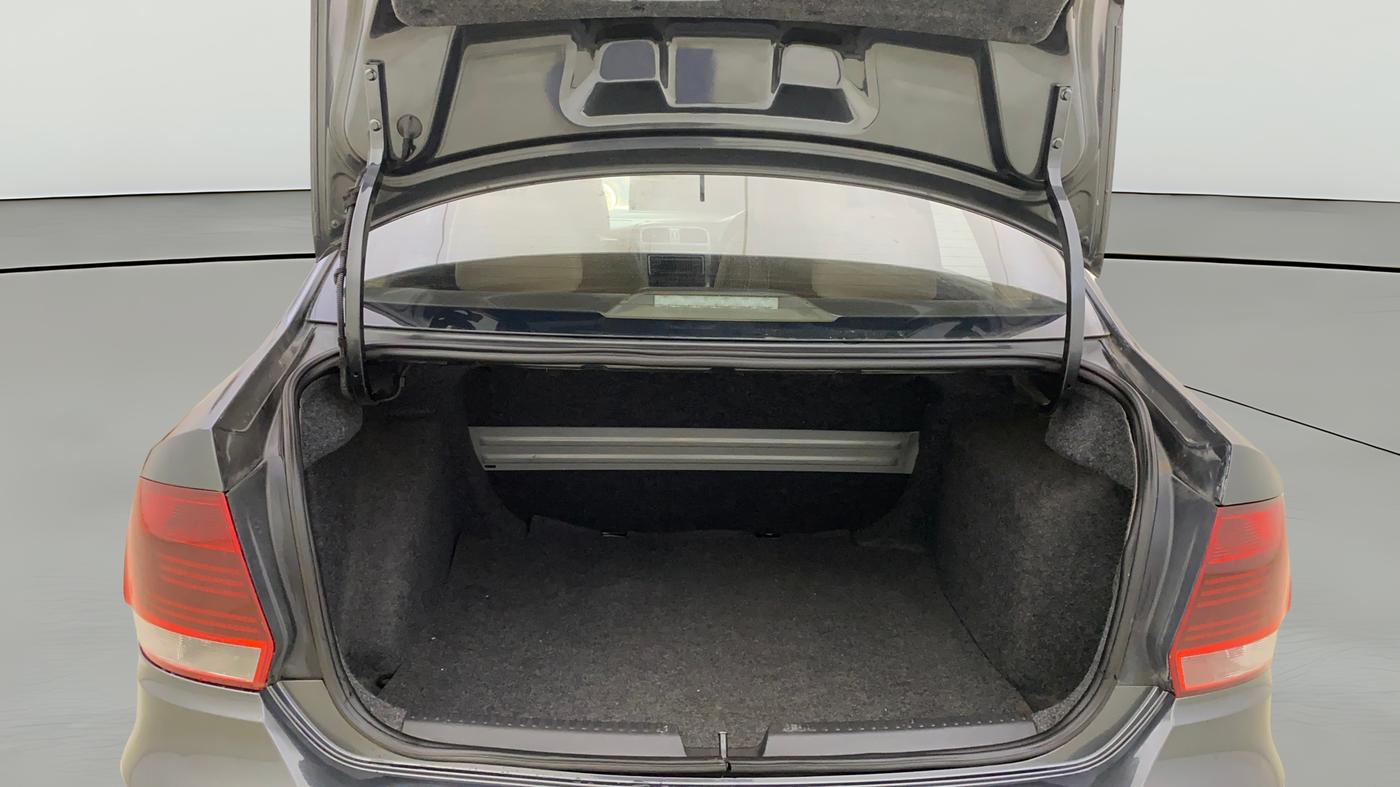 2015 Volkswagen Vento HIGHLINE 1.6 MPI, Petrol, Manual, 75,607 km, Boot Open Zoomed View