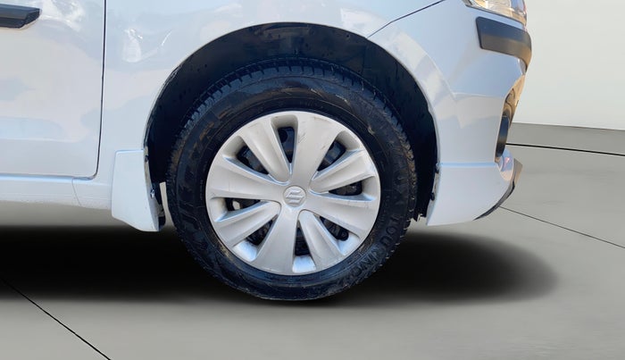 2018 Maruti Ertiga VXI AT, Petrol, Automatic, 58,080 km, Right Front Wheel