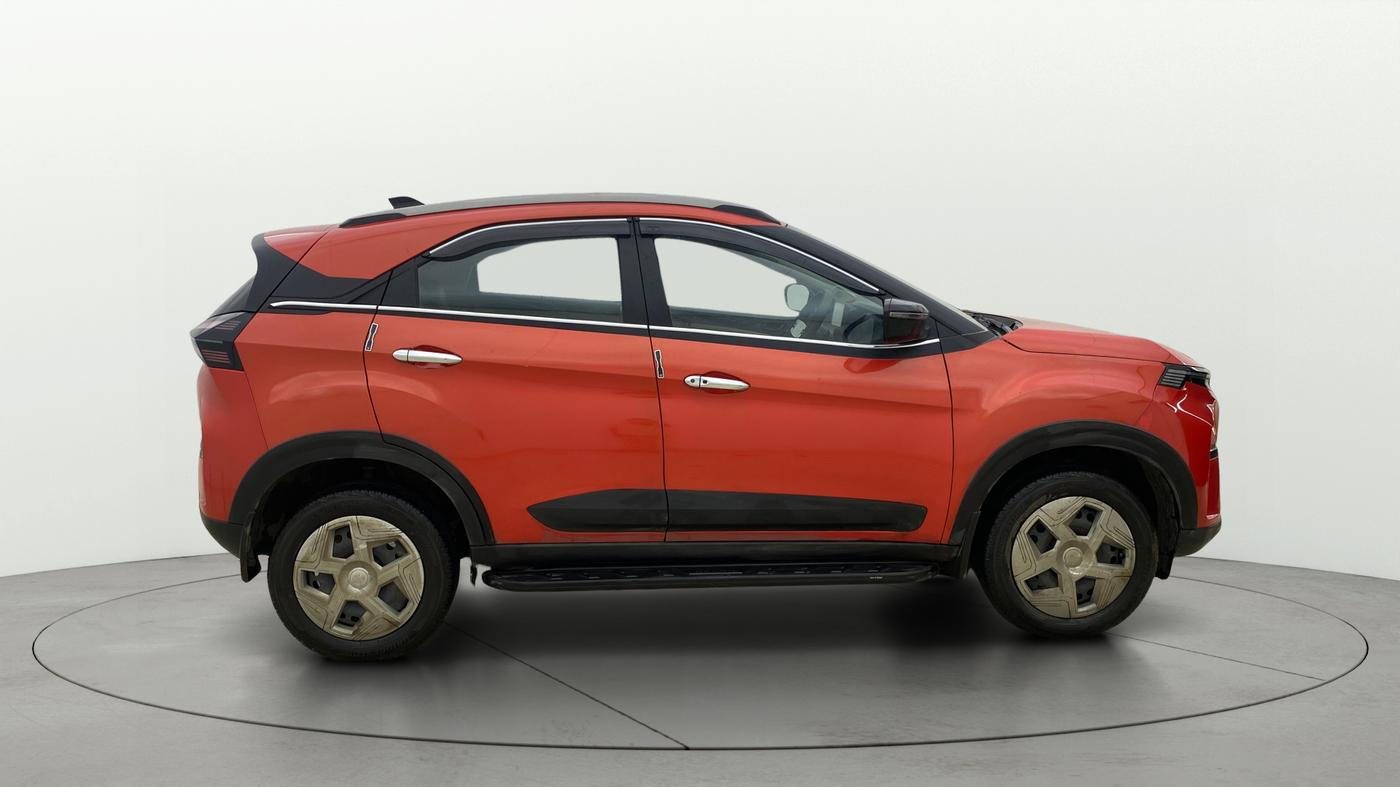2024 Tata NEXON Pure 1.2 Petrol 6AMT, Petrol, Manual, 28,290 km, Right Side View