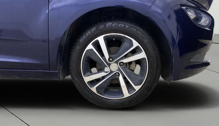 2022 Tata ALTROZ XZA PLUS, Petrol, Automatic, 30,949 km, Right Front Wheel