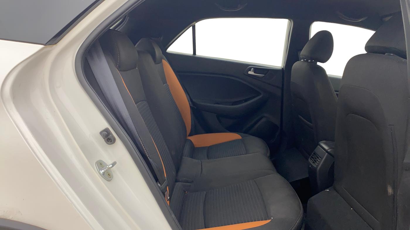 2015 Hyundai i20 Active 1.2 S, Petrol, Manual, 95,414 km, Right Side Rear Door Cabin