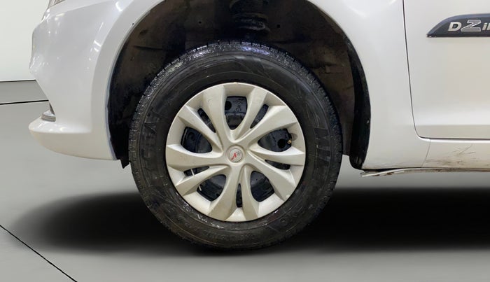 2015 Maruti Swift Dzire VXI, Petrol, Manual, 94,311 km, Left Front Wheel