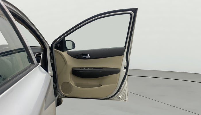 2013 Hyundai i20 MAGNA 1.2, Petrol, Manual, 33,491 km, RHS Front Door