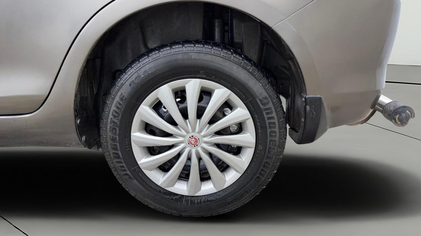 2015 Maruti Swift Dzire VXI, Petrol, Manual, 71,073 km, Left Rear Wheel