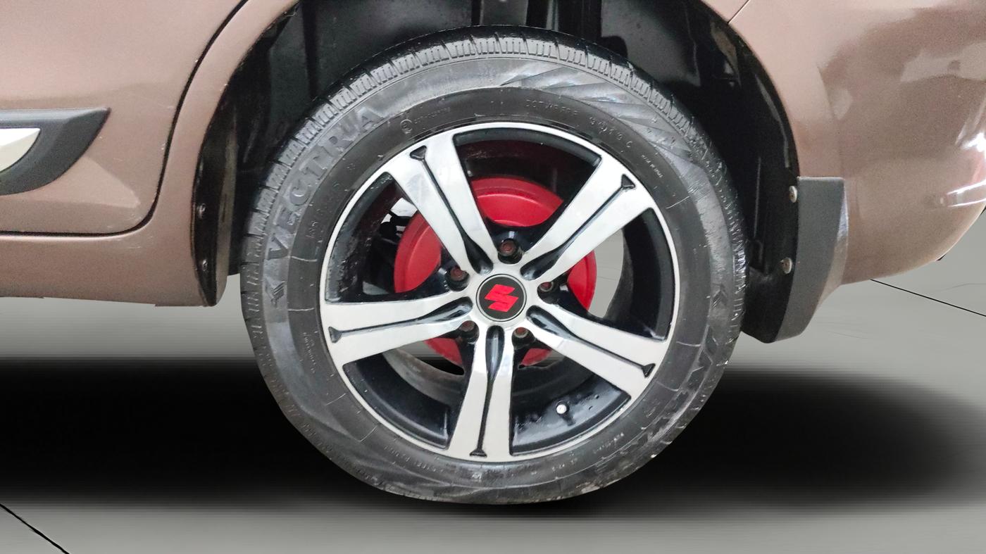 2013 Maruti Ertiga VXI, Petrol, Manual, 94,964 km, Left Rear Wheel