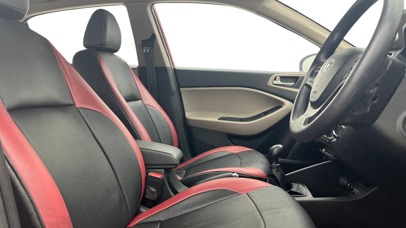 2019 Hyundai Elite i20 SPORTZ PLUS 1.2, Petrol, Manual, 31,711 km, Right Side Front Door Cabin