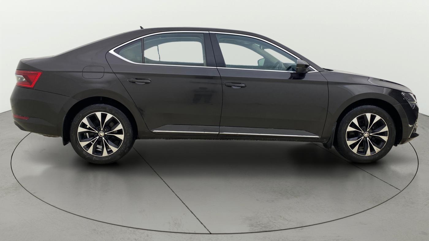 2020 Skoda Superb L&K 2.0 TSI AT, Petrol, Automatic, 86,208 km, Right Side View
