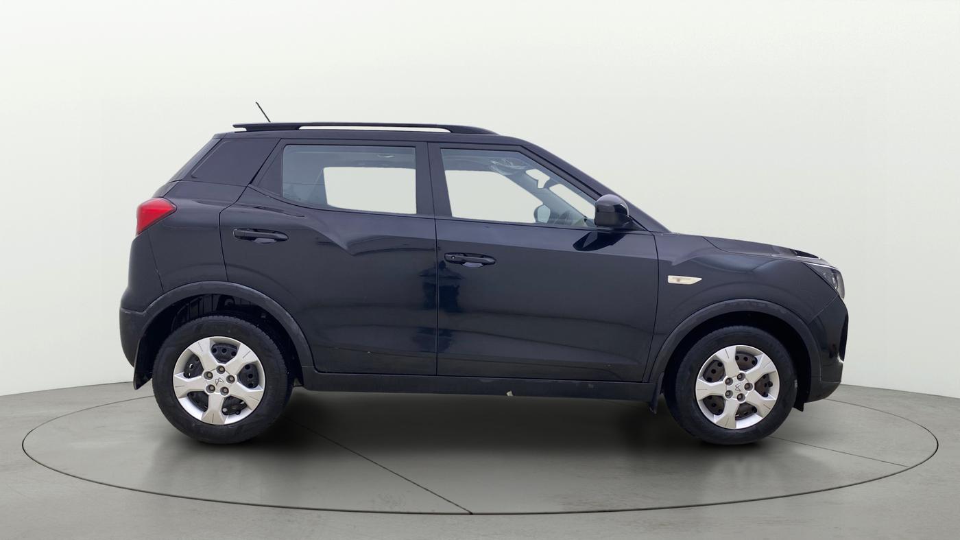 2023 Mahindra XUV300 W6 1.5 Diesel, Diesel, Manual, 68,187 km, Right Side View