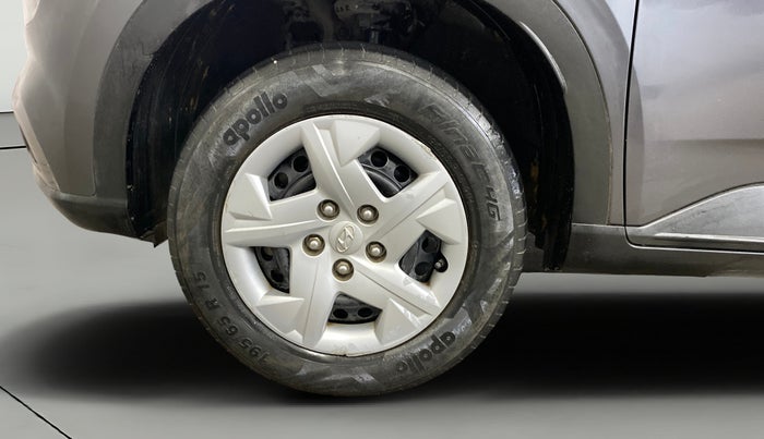 2021 Hyundai VENUE S+ 1.2, Petrol, Manual, 53,388 km, Left Front Wheel