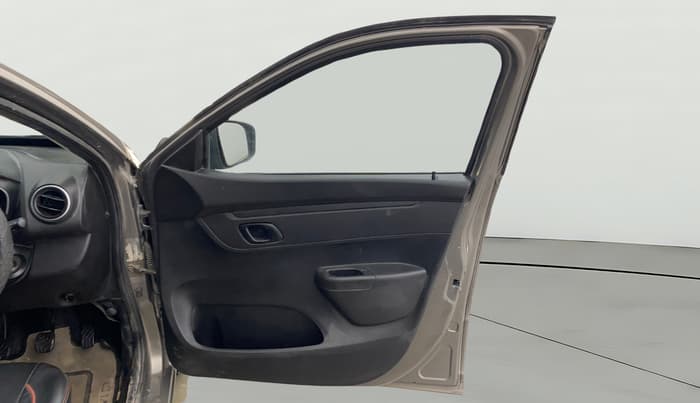 2018 Renault Kwid RXL, Petrol, Manual, 51,089 km, RHS Front Door