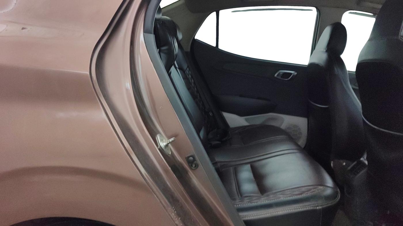 2020 Hyundai AURA SX 1.2, Petrol, Manual, 95,757 km, Right Side Rear Door Cabin