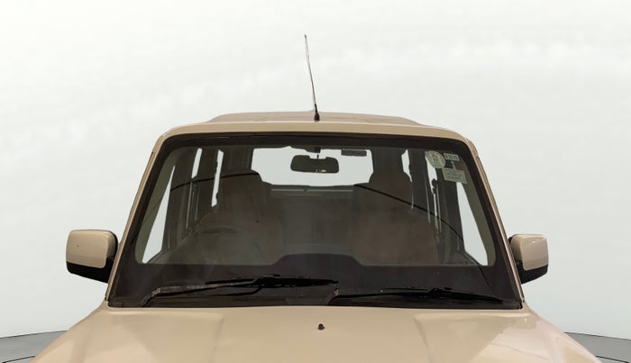 2017 Mahindra Scorpio S4 PLUS 1.99 INTELLI-HYBRID, Diesel, Manual, 61,856 km, Front Windshield