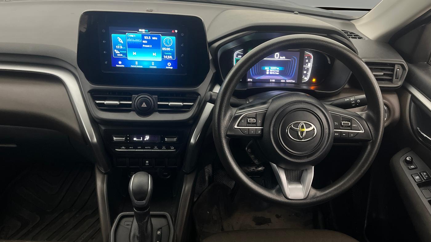 2022 Toyota URBAN CRUISER HYRYDER S HYBRID, Hybrid, Automatic, 52,333 km, Steering Wheel Close Up