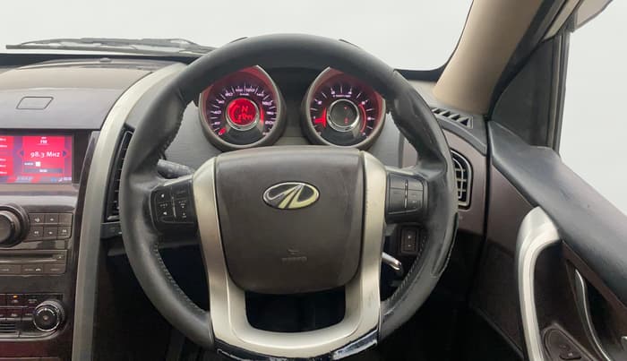 2013 Mahindra XUV500 W8, Diesel, Manual, 97,265 km, Steering Wheel Close Up
